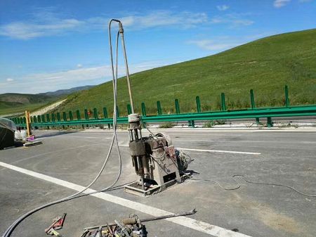 华南热作学院公路地基基础注浆加固